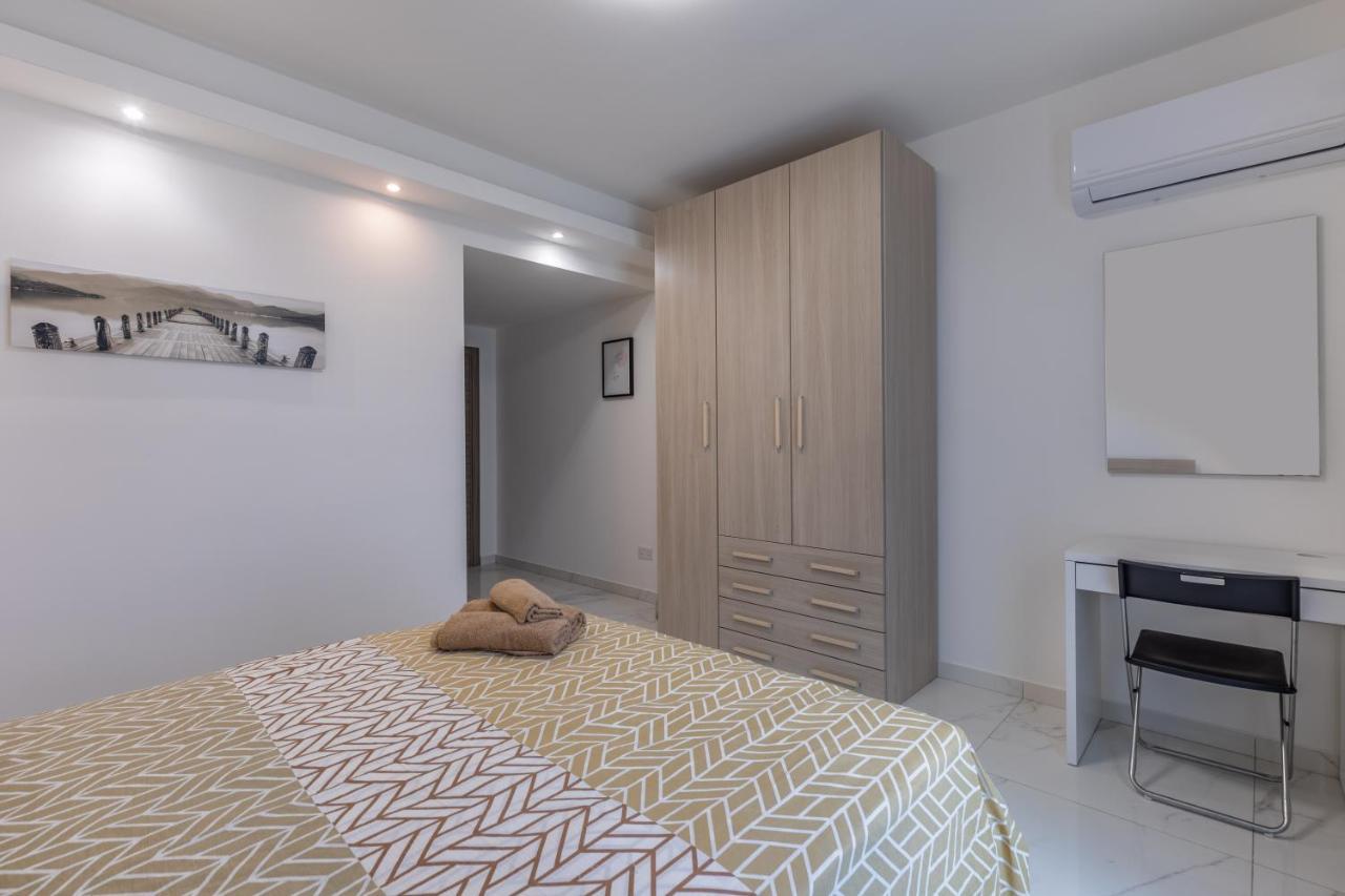 Terrace View-Stylish Two Bedrooms Fully Ac-Wifi Penthouse Msida Esterno foto