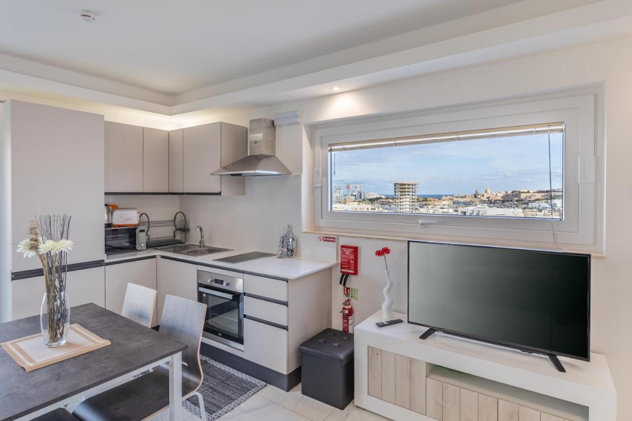 Terrace View - Stylish Two Bedroom Penthouse Msida Esterno foto