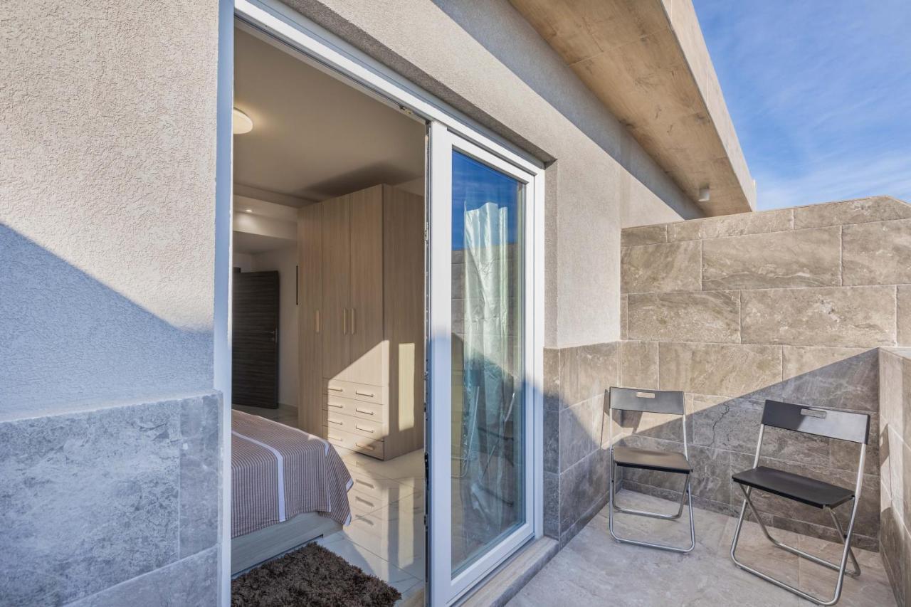 Terrace View-Stylish Two Bedrooms Fully Ac-Wifi Penthouse Msida Esterno foto