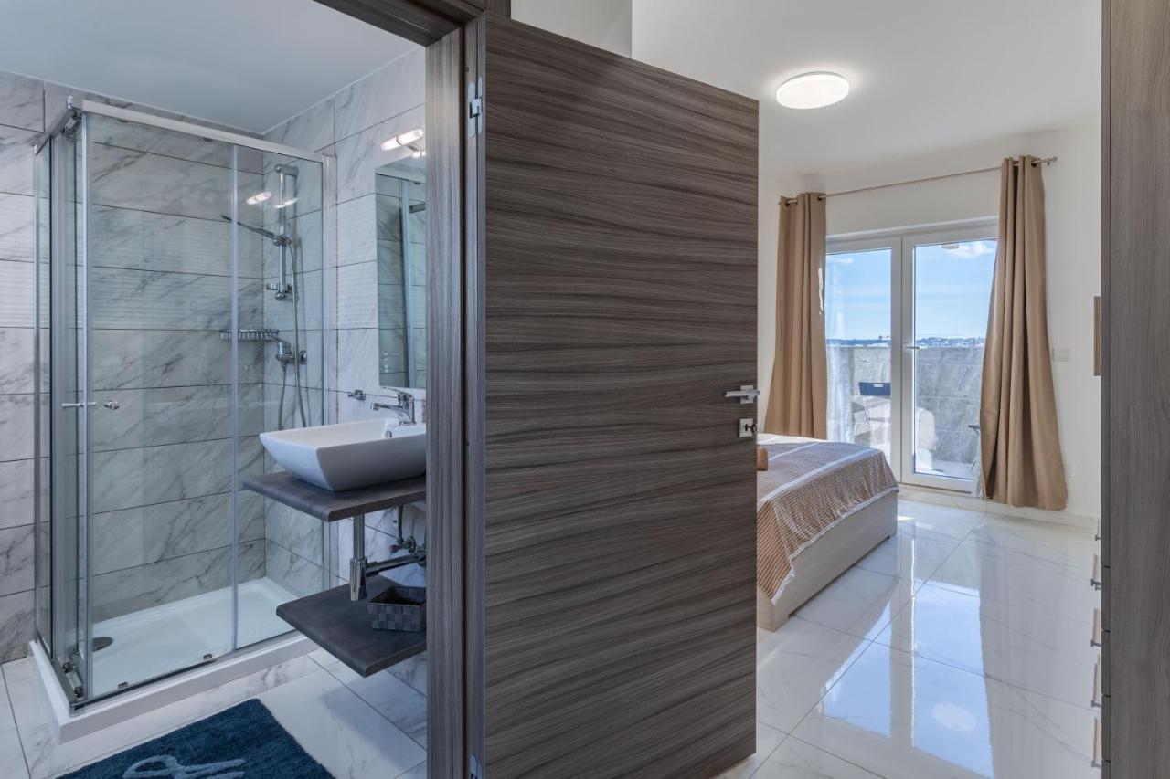 Terrace View-Stylish Two Bedrooms Fully Ac-Wifi Penthouse Msida Esterno foto