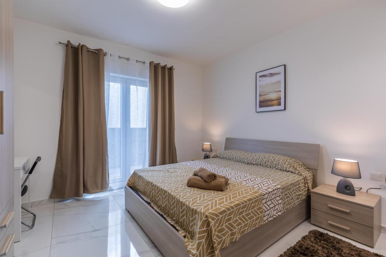 Terrace View-Stylish Two Bedrooms Fully Ac-Wifi Penthouse Msida Esterno foto